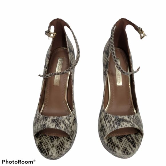 BCBGMAXAZRIA
Becky Peep Toe Dress Pumps
Sz 6.5 - Picture 3 of 12